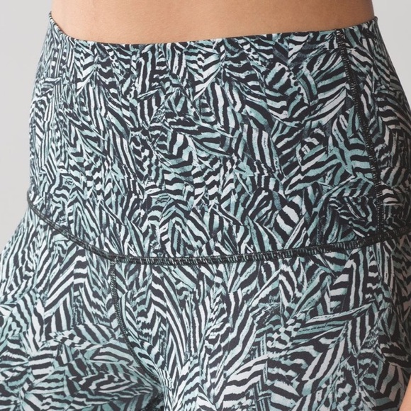 Lululemon Wunder Under Pant - Picture 11 of 12